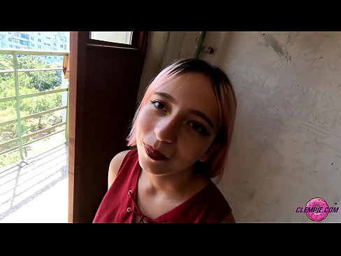 ❤️ Dareenka Ardayga ayaa ka nuugay qof qalaad oo dibadda jooga - Cum on wajigiisa anaga